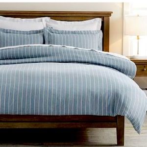 Pottery Barn King Duvet Cover NEVER USED
